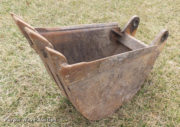 image for item DB3765 1990 Case 480F Construction King backhoe