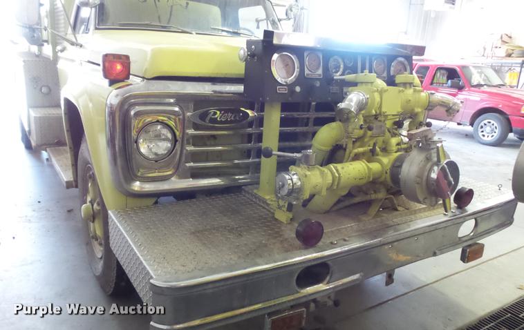 image for item DB3791 1979 Ford F800 fire pumper truck