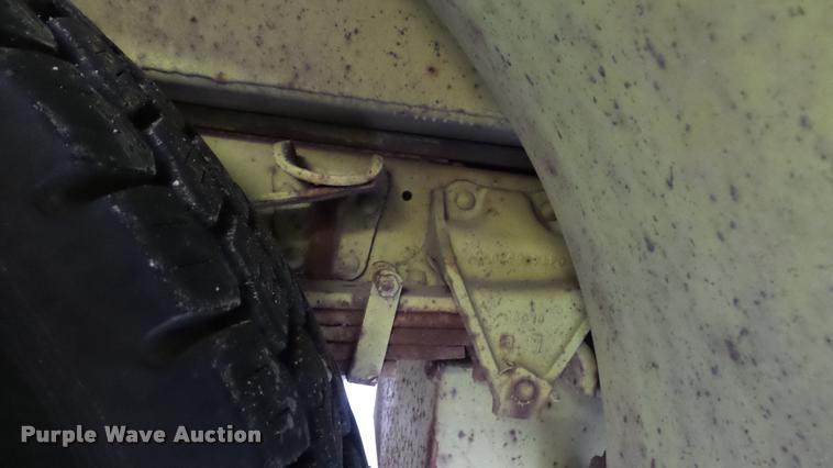 image for item DB3791 1979 Ford F800 fire pumper truck