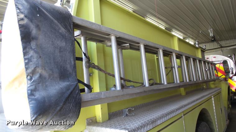 image for item DB3791 1979 Ford F800 fire pumper truck