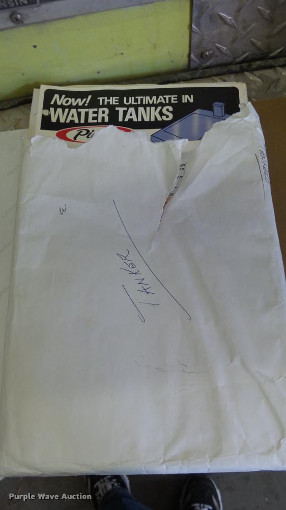 image for item DB3791 1979 Ford F800 fire pumper truck