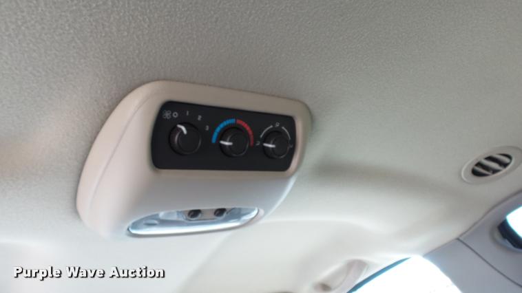 image for item DB3828 2005 Chevrolet Suburban 1500 SUV