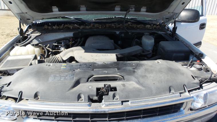 image for item DB3828 2005 Chevrolet Suburban 1500 SUV