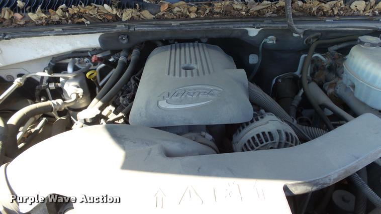 image for item DB3828 2005 Chevrolet Suburban 1500 SUV