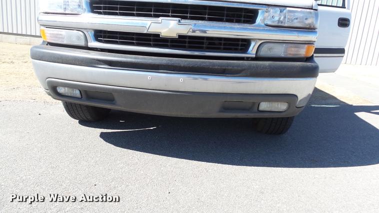 image for item DB3828 2005 Chevrolet Suburban 1500 SUV