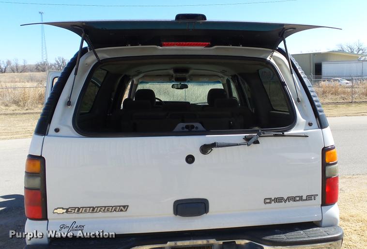 image for item DB3828 2005 Chevrolet Suburban 1500 SUV