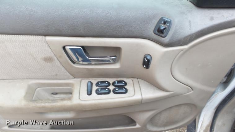 image for item DB3837 2001 Ford Taurus SES