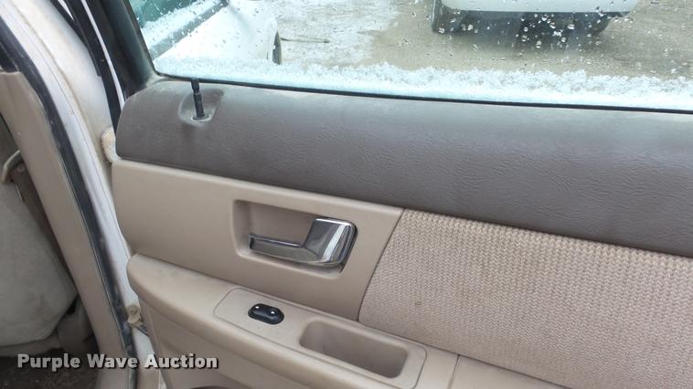 image for item DB3837 2001 Ford Taurus SES