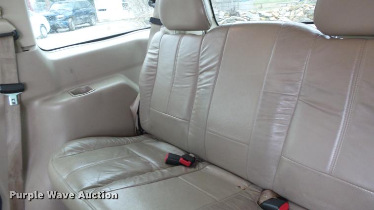 image for item DB3838 2000 Ford Windstar SEL van