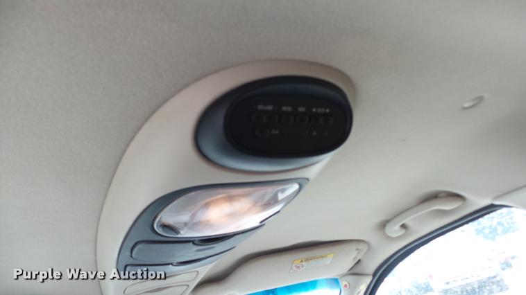 image for item DB3838 2000 Ford Windstar SEL van