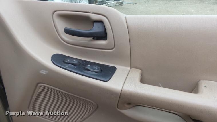 image for item DB3838 2000 Ford Windstar SEL van