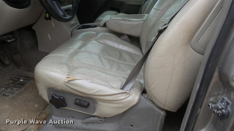 image for item DB3839 2001 Chevrolet Tahoe SUV