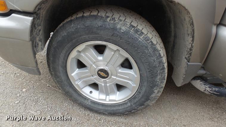 image for item DB3839 2001 Chevrolet Tahoe SUV