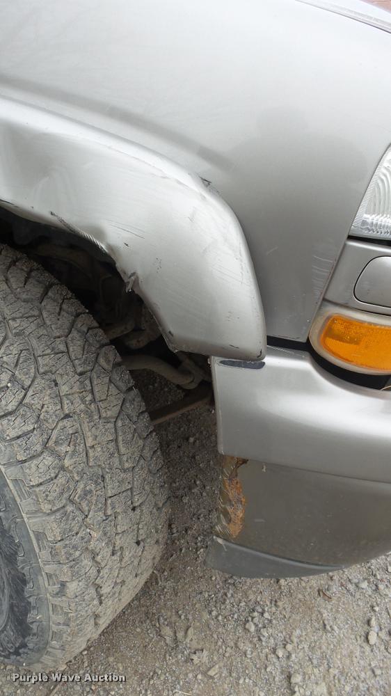 image for item DB3839 2001 Chevrolet Tahoe SUV