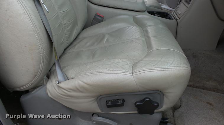 image for item DB3839 2001 Chevrolet Tahoe SUV