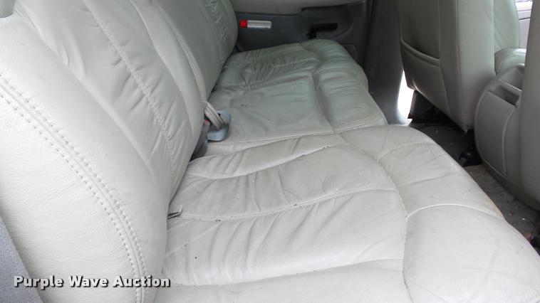 image for item DB3839 2001 Chevrolet Tahoe SUV