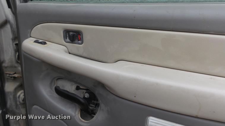 image for item DB3839 2001 Chevrolet Tahoe SUV