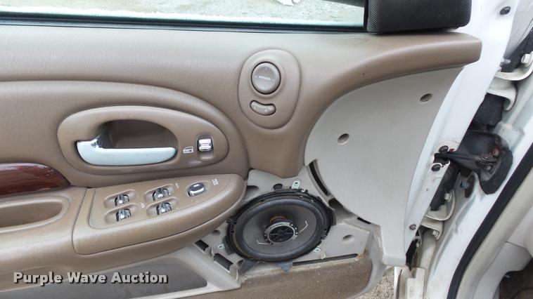 image for item DB3841 2000 Chrysler 300M