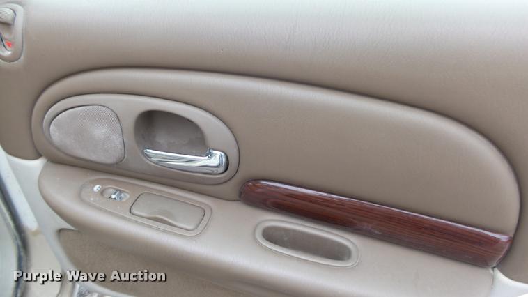 image for item DB3841 2000 Chrysler 300M