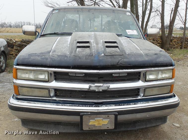 image for item DB3842 1990 Chevrolet 1500 Ext. Cab pickup truck