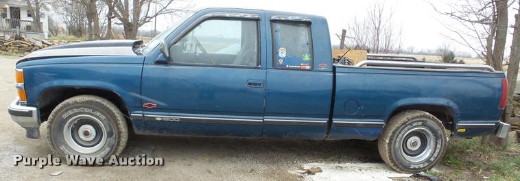 image for item DB3842 1990 Chevrolet 1500 Ext. Cab pickup truck