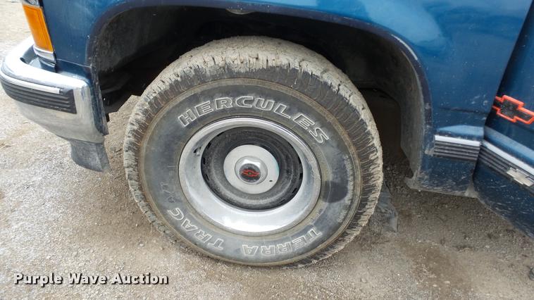 image for item DB3842 1990 Chevrolet 1500 Ext. Cab pickup truck