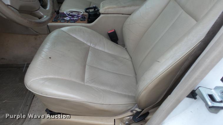 image for item DB3843 1999 Mercedes Benz E320