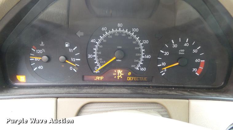 image for item DB3843 1999 Mercedes Benz E320