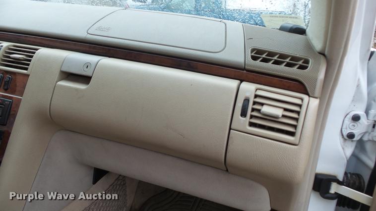 image for item DB3843 1999 Mercedes Benz E320