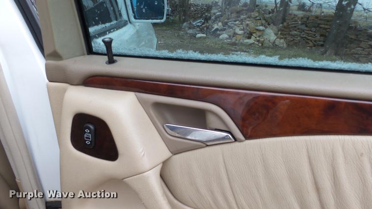 image for item DB3843 1999 Mercedes Benz E320