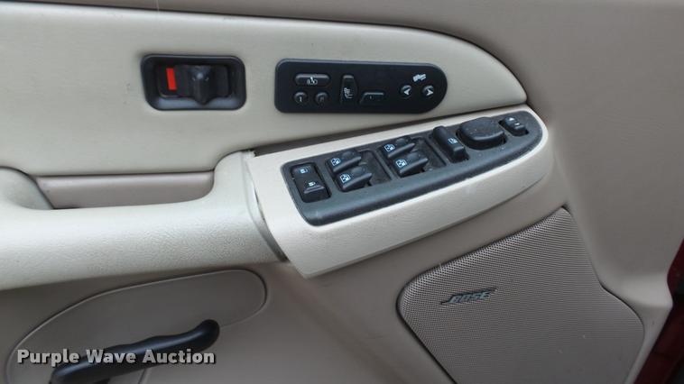 image for item DB3844 2003 Chevrolet Tahoe SUV