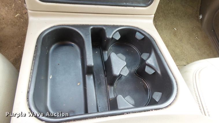 image for item DB3844 2003 Chevrolet Tahoe SUV