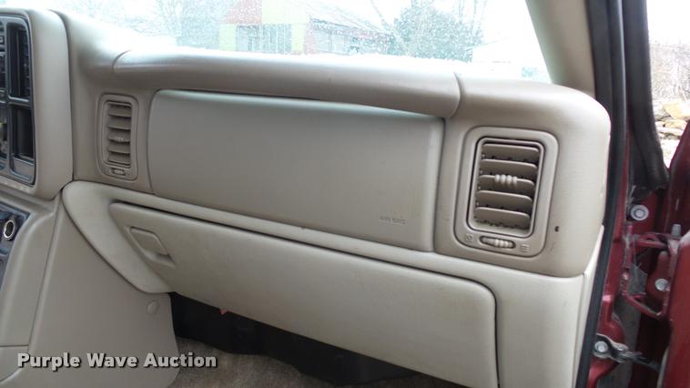 image for item DB3844 2003 Chevrolet Tahoe SUV