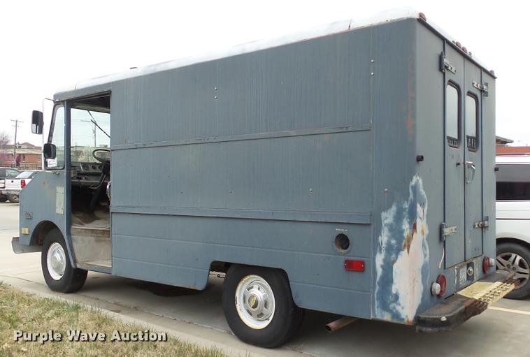image for item DB3865 1984 Chevrolet Step Van 20 delivery truck