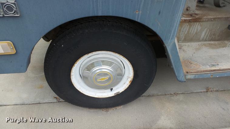 image for item DB3865 1984 Chevrolet Step Van 20 delivery truck