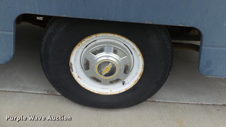 image for item DB3865 1984 Chevrolet Step Van 20 delivery truck