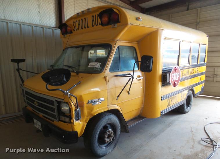 image for item DB5007 1993 Chevrolet G30 school bus