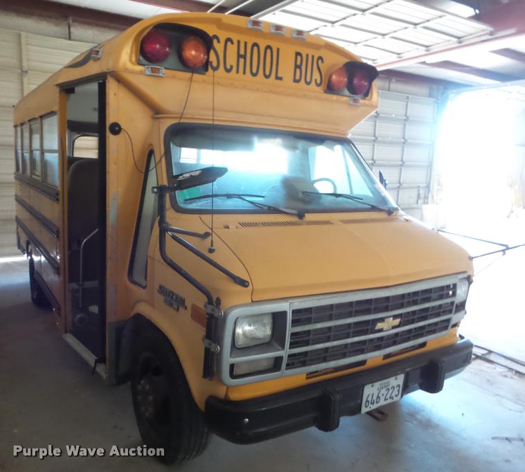 image for item DB5007 1993 Chevrolet G30 school bus