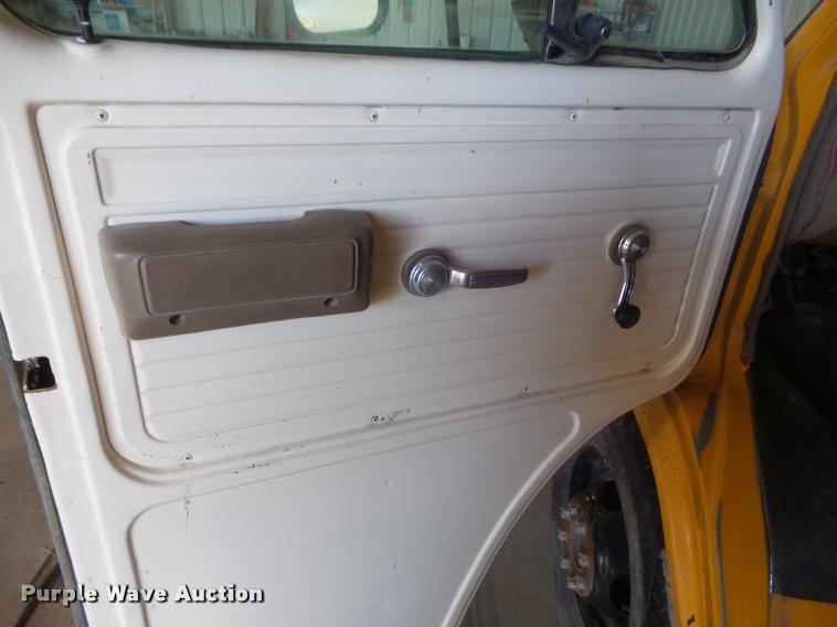 image for item DB5007 1993 Chevrolet G30 school bus