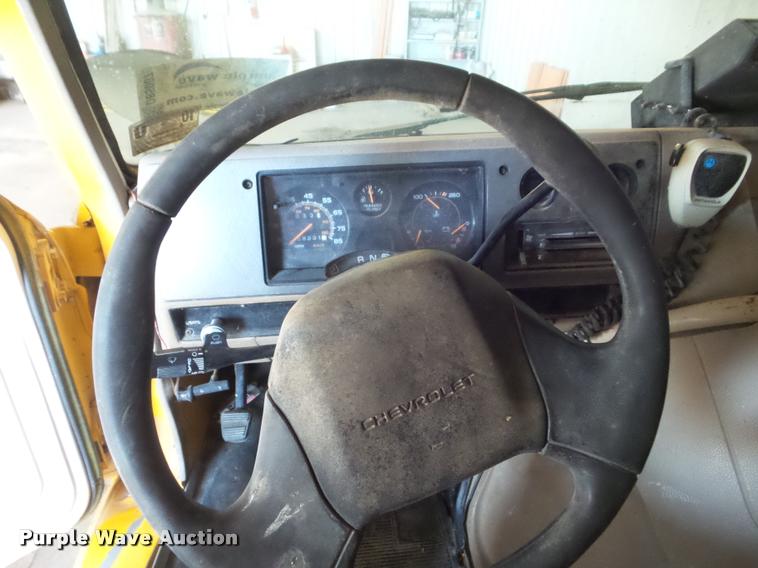 image for item DB5007 1993 Chevrolet G30 school bus