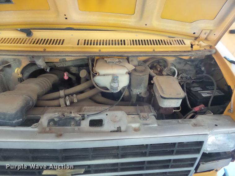 image for item DB5007 1993 Chevrolet G30 school bus