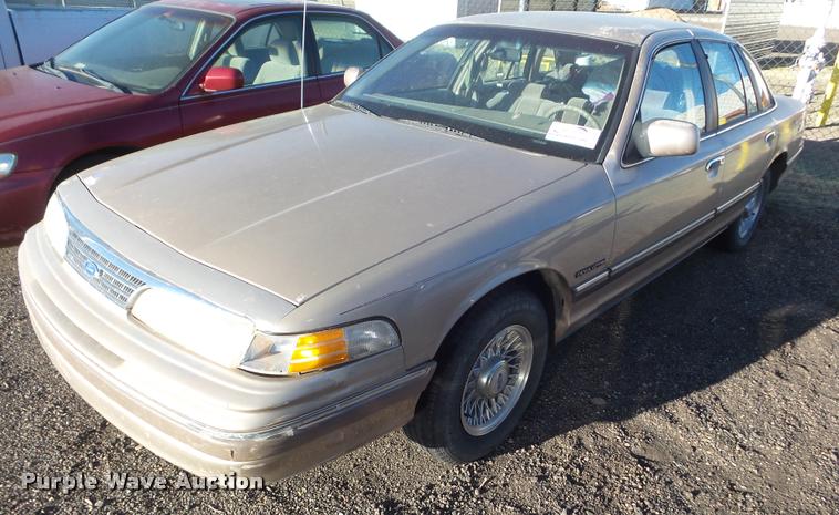 image for item DB5008 1993 Ford Crown Victoria