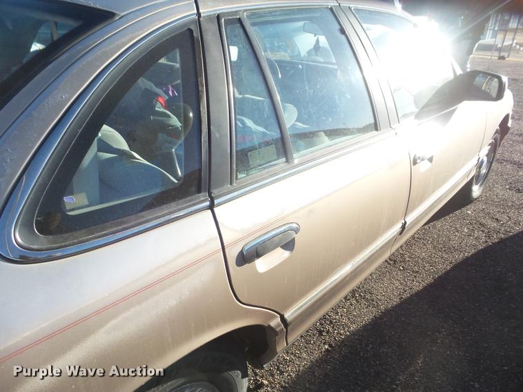 image for item DB5008 1993 Ford Crown Victoria