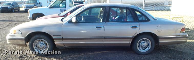 image for item DB5008 1993 Ford Crown Victoria