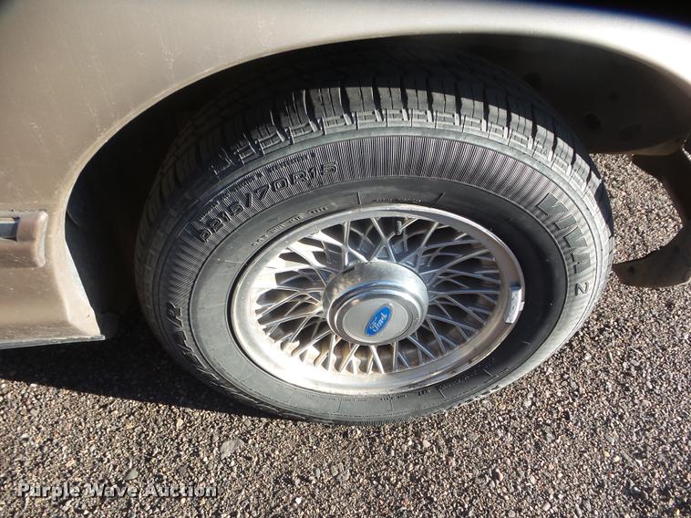 image for item DB5008 1993 Ford Crown Victoria