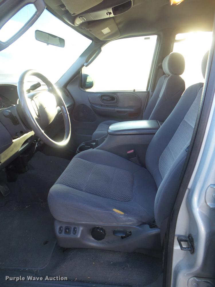 image for item DB5011 2003 Ford F150 SuperCrew pickup truck