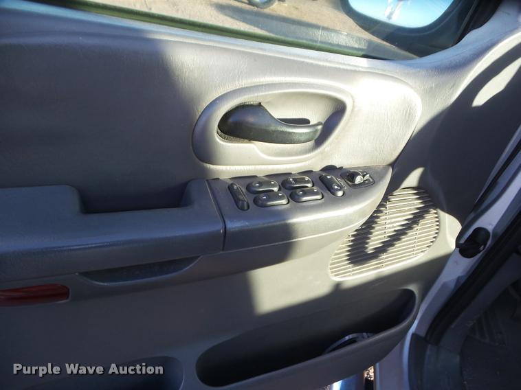 image for item DB5011 2003 Ford F150 SuperCrew pickup truck