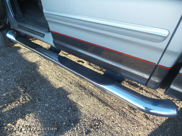 image for item DB5011 2003 Ford F150 SuperCrew pickup truck