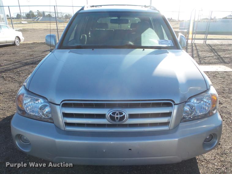 image for item DB5012 2004 Toyota Highlander SUV