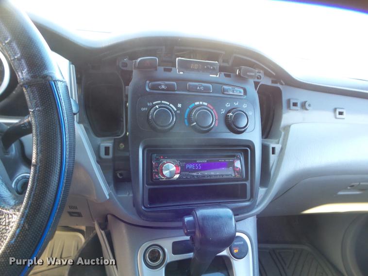 image for item DB5012 2004 Toyota Highlander SUV